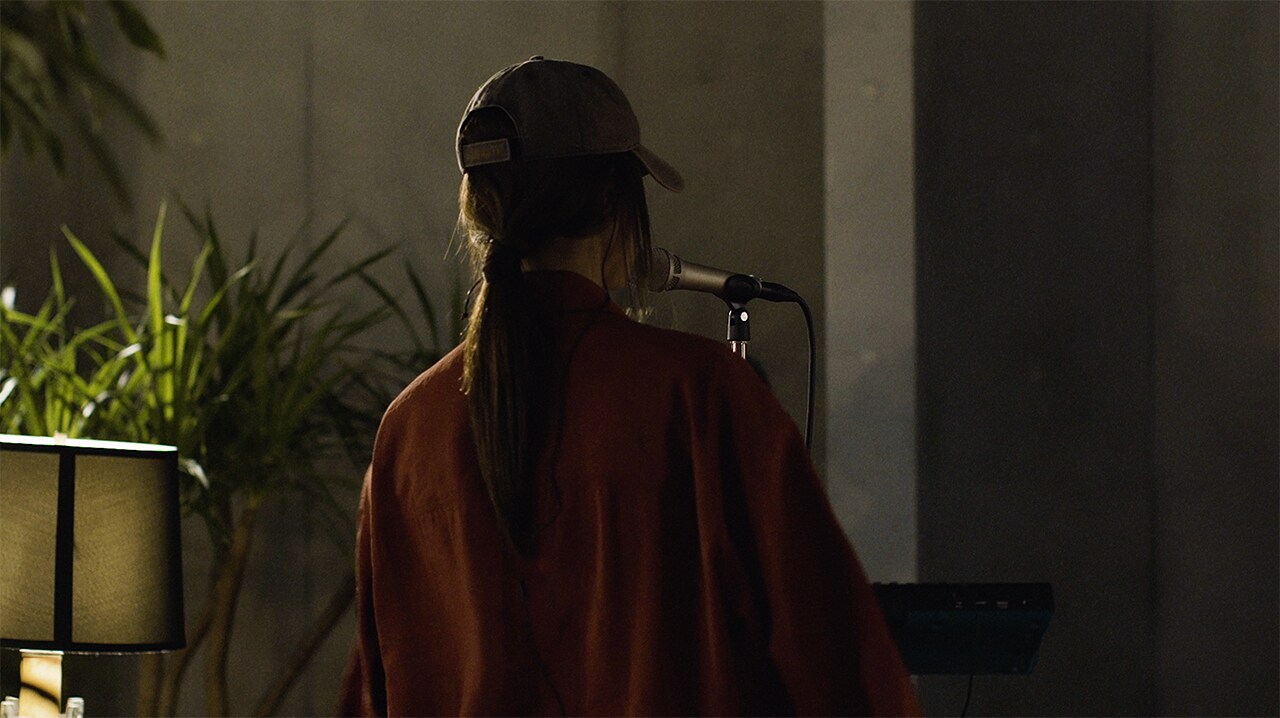 Friday Night PlansがPERIMETRON手がけるスタジオライブ映像第3弾を公開