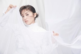 逢田梨香子、1stアルバム「Curtain raise」全曲ティザー映像