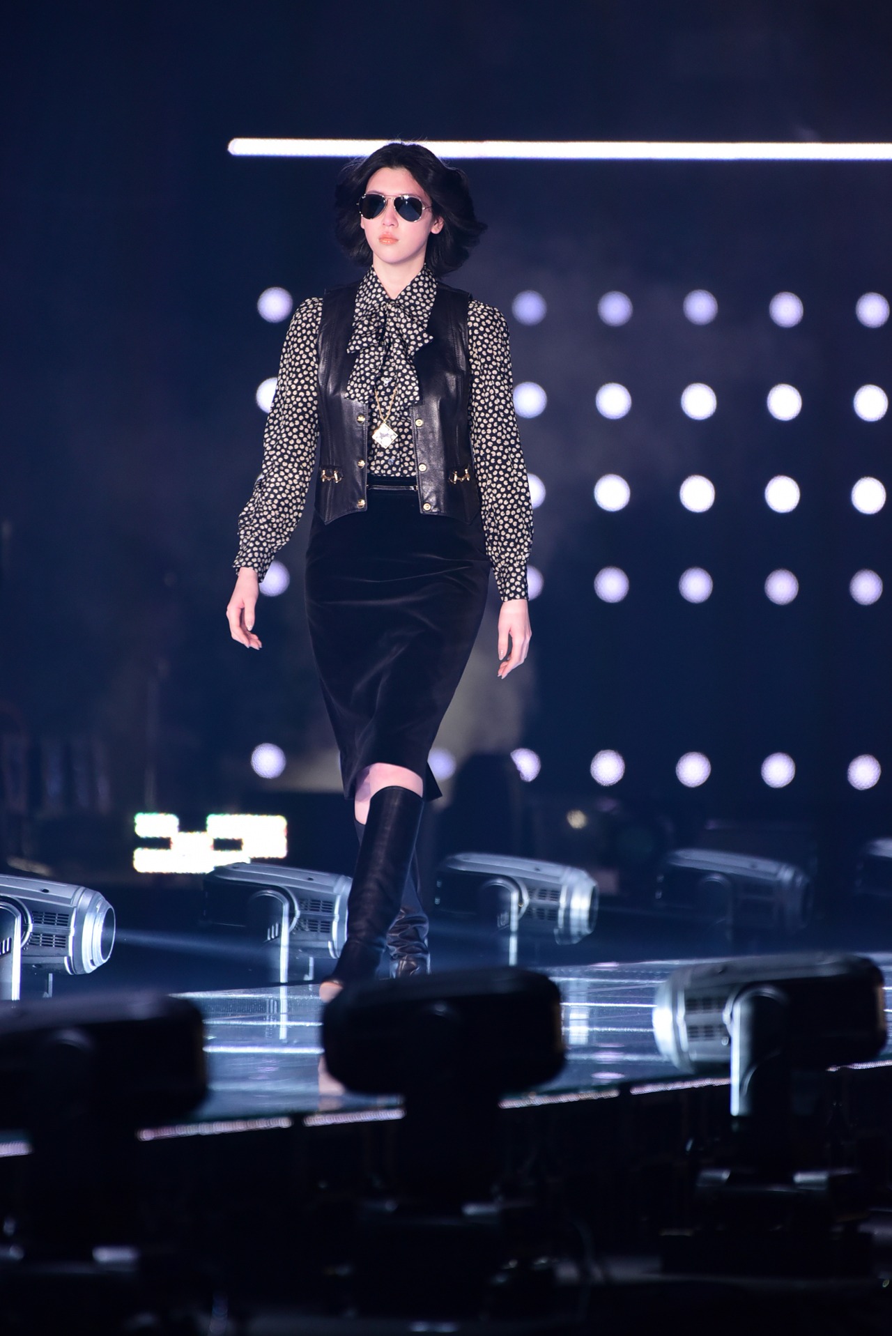 三吉彩花