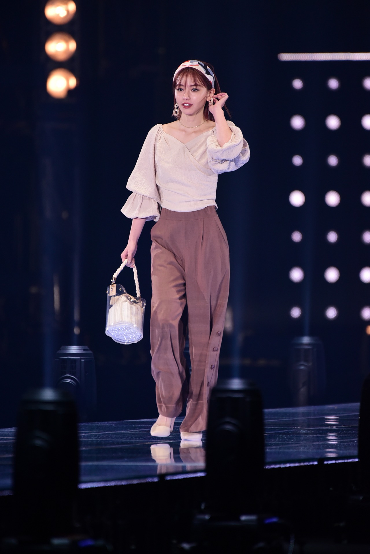 山本舞香