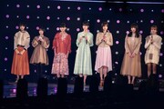 欅坂46。左から藤吉夏鈴、森田ひかる、山崎天、土生瑞穗、渡邉理佐、渡辺梨加、小林由依。