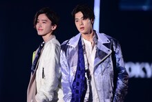 左から道枝駿佑、佐藤龍我。