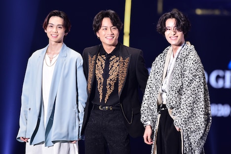 左から吉野北人、白濱亜嵐、塩野瑛久。