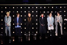 左から長谷川慎、藤原樹、白濱亜嵐、川村壱馬、吉野北人、塩野瑛久。