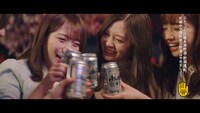 アサヒビール「アサヒスーパードライ」新テレビCM「春、旅立ち篇」のワンシーン。