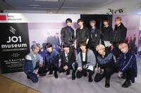 「JO1 museum ～『PRODUCE 101 JAPAN』デビューまでの軌跡～」東京会場を訪れたJO1。
