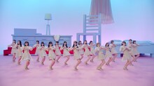 AKB48「失恋、ありがとう」ミュージックビデオより。(c)AKS/キングレコード