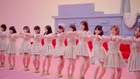 AKB48「失恋、ありがとう」ミュージックビデオより。(c)AKS/キングレコード