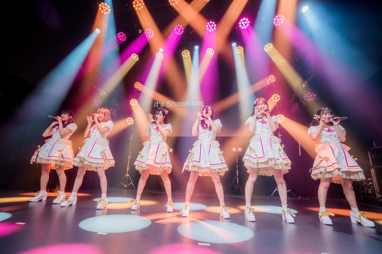 「Sweet Alley 1stワンマンLIVE -全身全霊で前進だ-」の様子。（写真提供：株式会社ヴィクトリアビーツ）