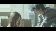 sumika「エンドロール」ミュージックビデオより。