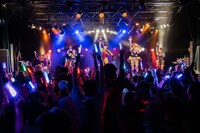 「ゆるめるモ！サプライザーツアー」大阪公演より。（Photo by shinz）