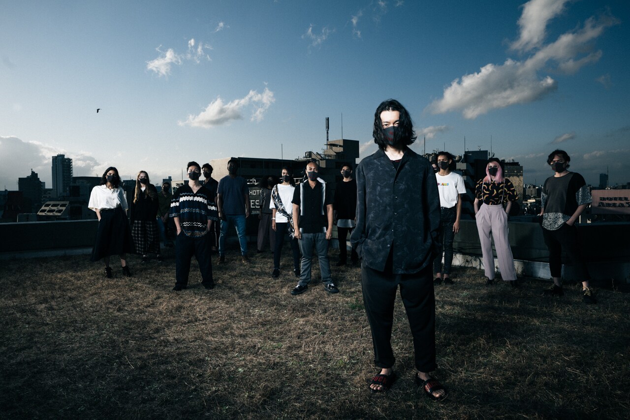 金子ノブアキ×glamb、夏のコラボアイテムは東京の空気を乗せた全6型