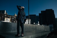 glamb×金子ノブアキコラボレーションビジュアル。