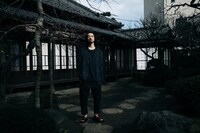 glamb×金子ノブアキコラボレーションビジュアル。