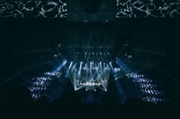 amazarashi「朗読演奏実験空間“新言語秩序”」の様子。