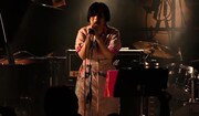 川本真琴「新しい友達 II（live at SHIBUYA CLUB QUATTRO Jan.10th, 2020）」のワンシーン。