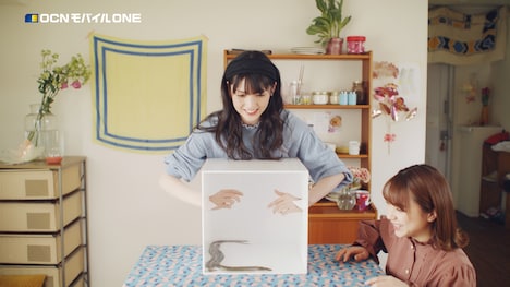 「道重さゆみの部屋」の「うな重」編のワンシーン。