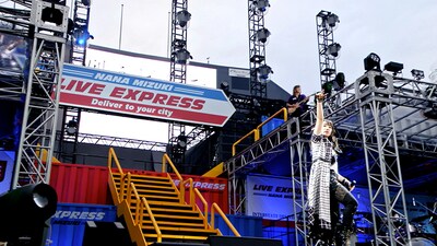 水樹奈々「NANA MIZUKI LIVE EXPRESS 2019」千葉・ZOZOマリンスタジアム公演の様子。