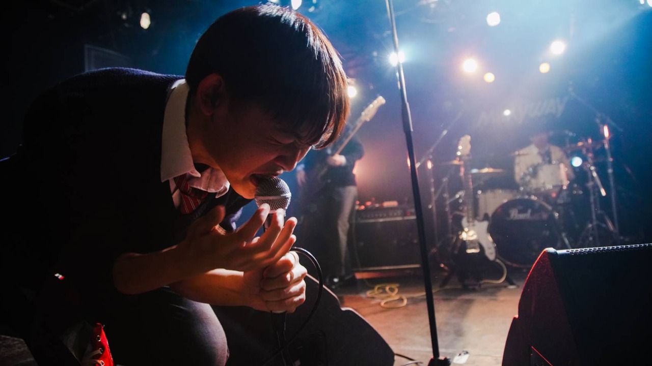 ライブ中の南無阿部陀仏。