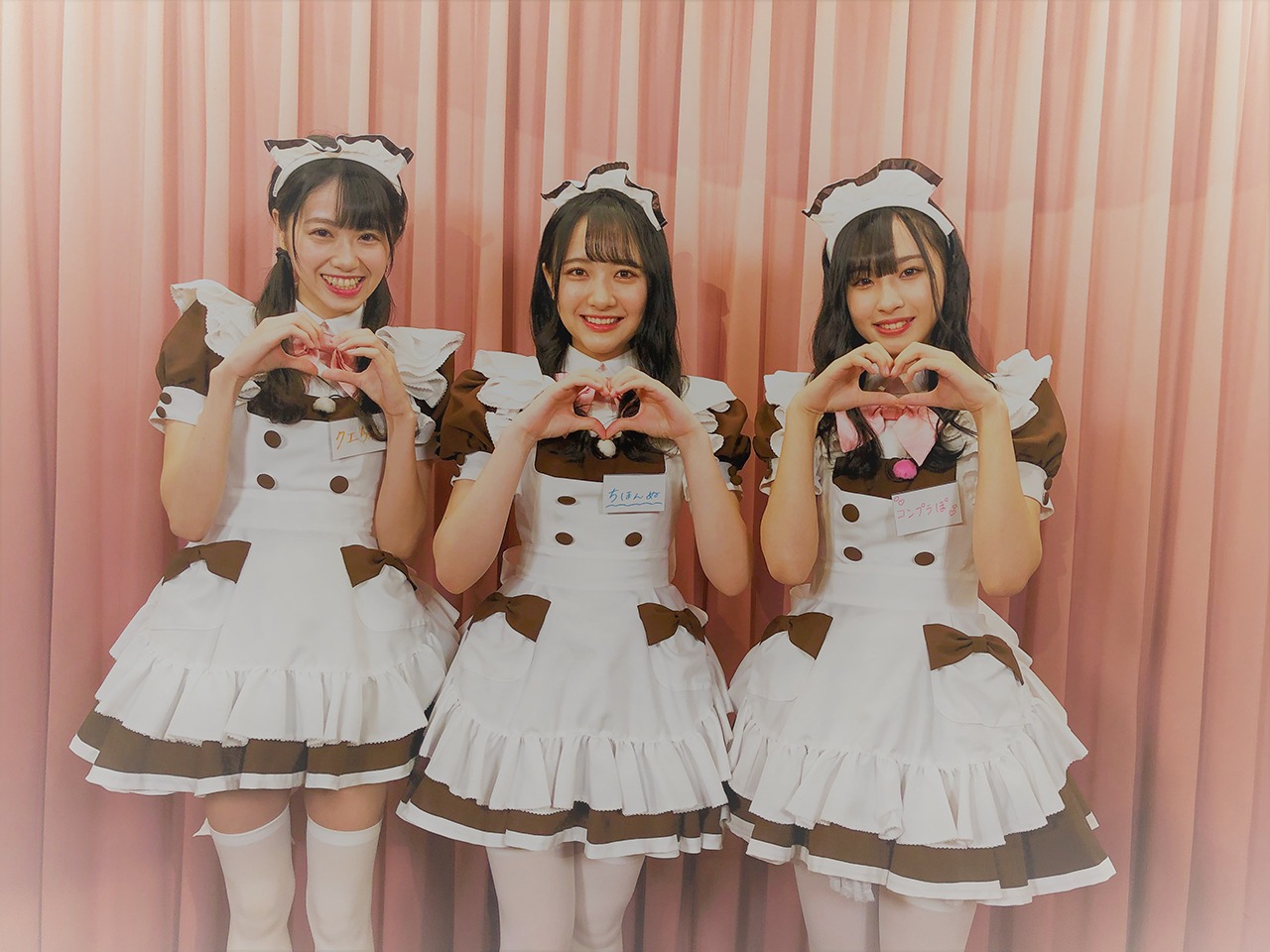 左から中村舞、石田千穂、沖侑果。