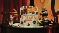 「LIBERA」CM「LOVE LIBERA篇」のワンシーン。