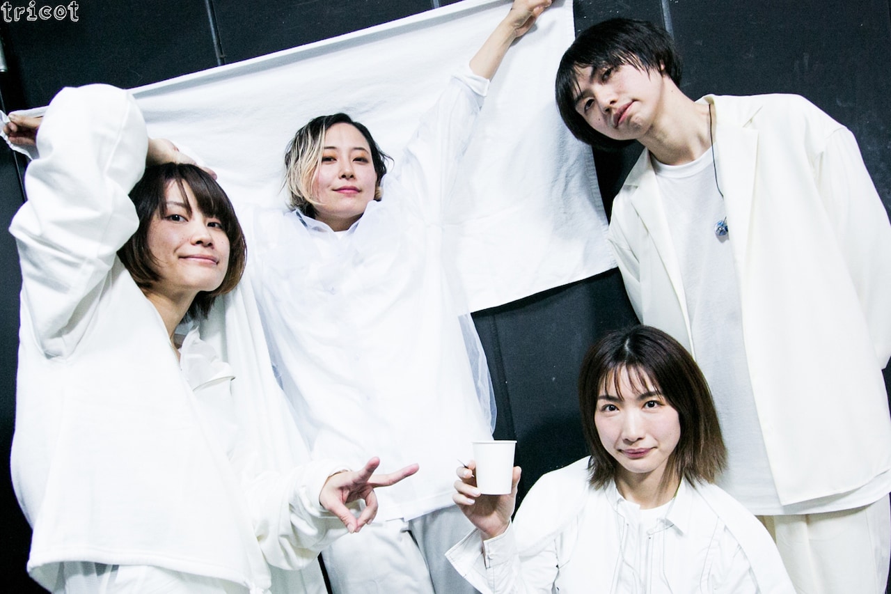 tricot、リリースツアー延期を受けてZeppDCから無観客ライブ生配信