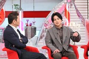 左から上田晋也、白濱亜嵐。(c)NTV