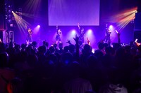 メガメガミの東京・TSUTAYA O-WEST公演の様子。