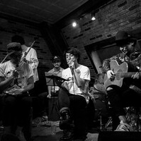 びーすてぃぼーいず