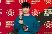 BEST INFLUENTIAL ARTISTとBEST COLLABORATIONの2冠に輝いた星野源。