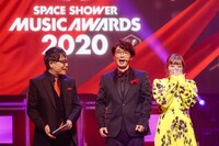 MCを担当したいとうせいこう、ユースケ・サンタマリア、きゃりーぱみゅぱみゅ。