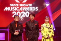 MCを担当したいとうせいこう、ユースケ・サンタマリア、きゃりーぱみゅぱみゅ。