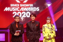 MCを担当したいとうせいこう、ユースケ・サンタマリア、きゃりーぱみゅぱみゅ。