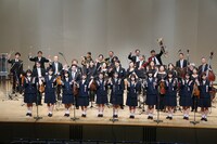 STU48と広島交響楽団。(c)STU