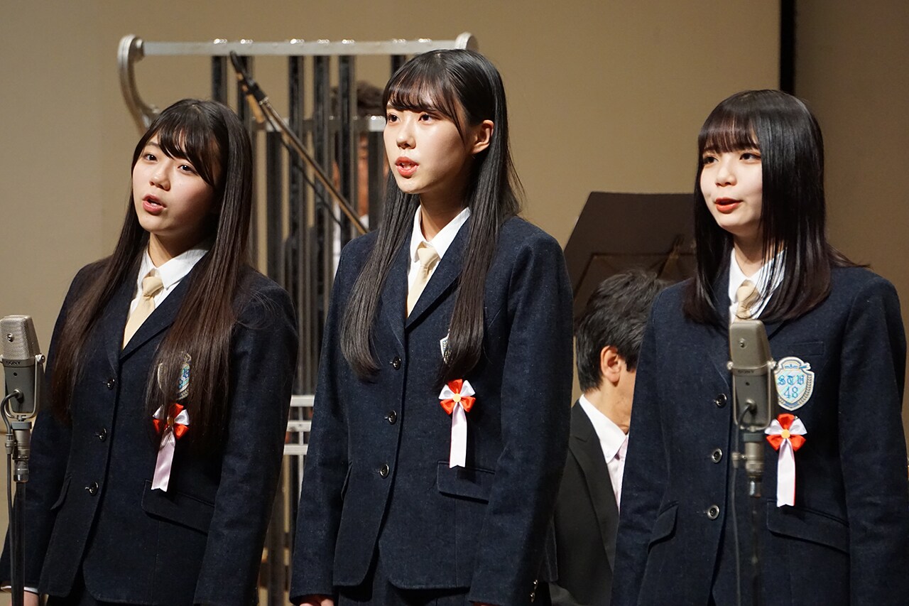 STU48 吉田彩良 直筆サイン入り本(LaniLani:STU48コラボ号) STU48 吉田彩良 直筆サイン入り本(LaniLani:STU48コラボ号