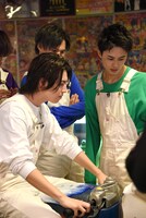 タカシ（手前）