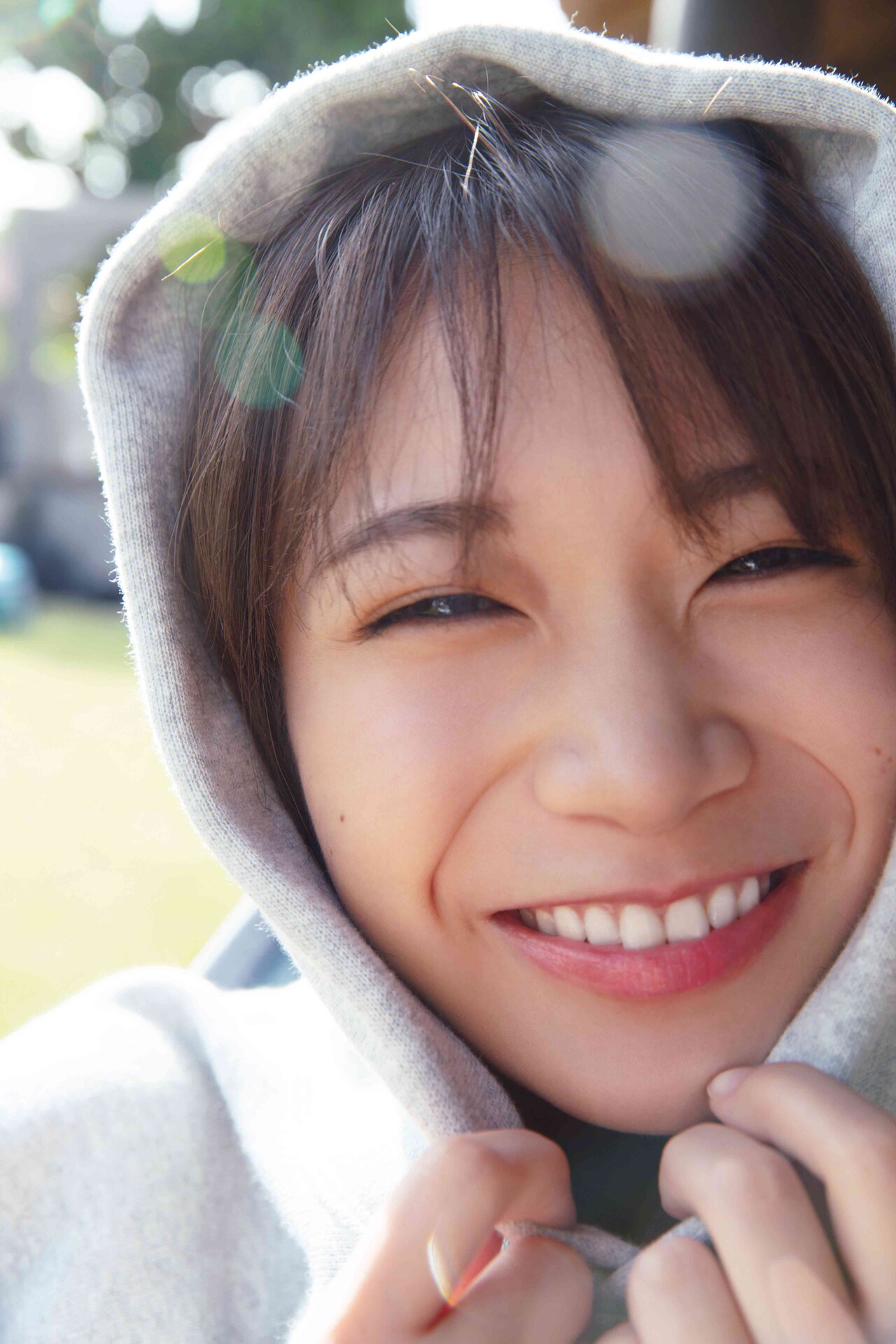 乃木坂46 秋元真夏 生写真 表題曲 秋元真夏（乃木坂46）2nd写真集「しあわせにしたい」HMV版裏表紙（撮影