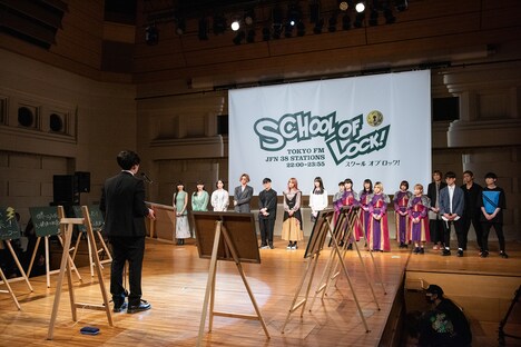 とーやま校長卒業セレモニーの様子。