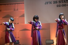 左からリンリン、アイナ・ジ・エンド、ハシヤスメアツコ。