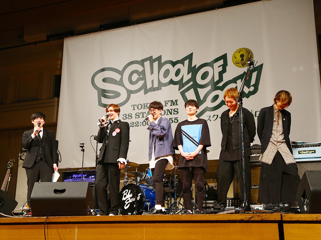 Matt（左から2番目）とBLUE ENCOUNT。（写真提供：TOKYO FM）