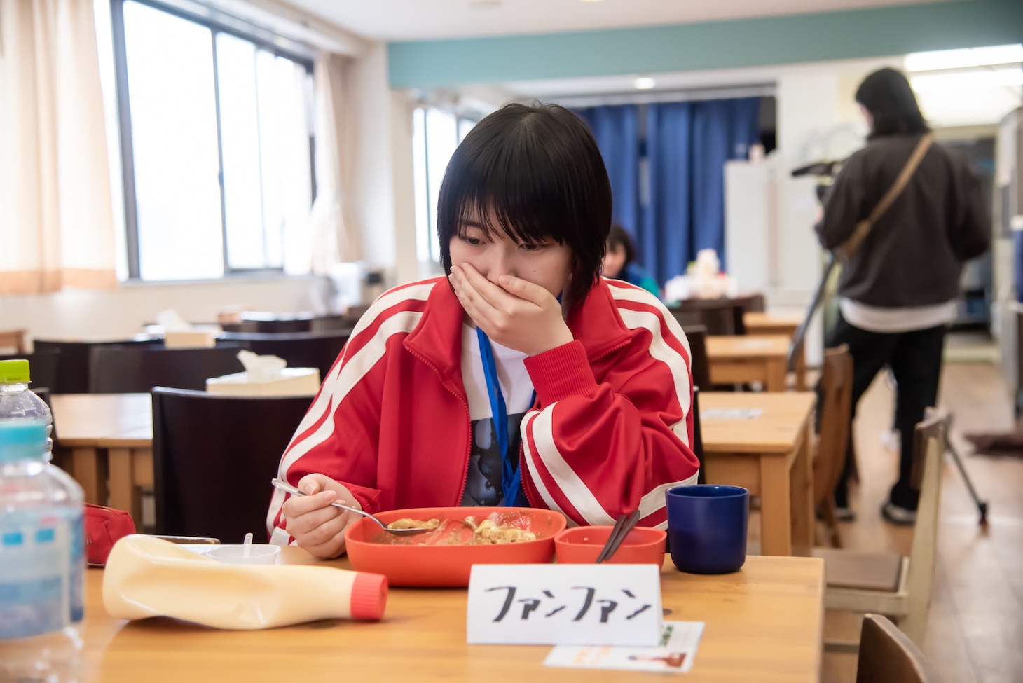 デスソースカレーに放心状態のファンファン。