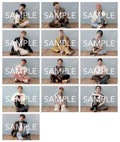 SEVENTEEN「舞い落ちる花びら（Fallin' Flower）」UNIVERSAL MUSIC STORE特典クリアファイルのサンプル画像。