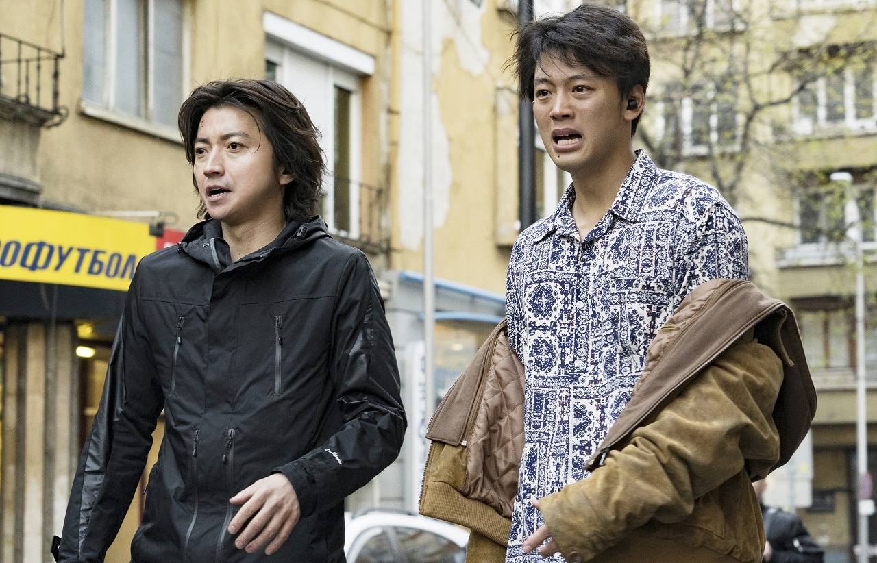 映画「太陽は動かない」より。(c)吉田修一／幻冬舎 (c)2020「太陽は動かない」製作委員会