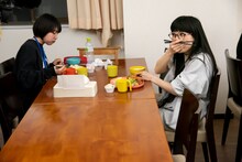 デスソースに苦しむユイ・ガ・ドクソン（GANG PARADE。