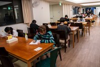 「WACK合同オーディション2020」3日目に行われた学力テストの様子。