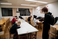 「WACK合同オーディション2020」3日目に行われた学力テストの様子。