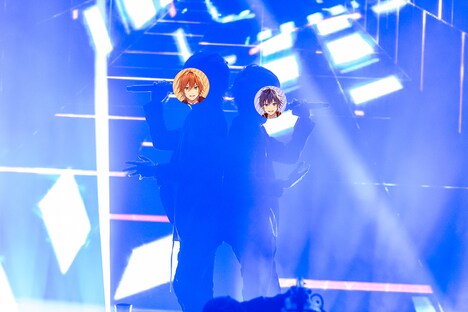 左からジェル、ななもり。。(撮影:林晋介、東美樹)