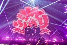 すとぷり「すとろべりーめもりー in すとぷりちゃんねる」の様子。（撮影：林晋介、東美樹）