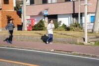 ユイ・ガ・ドクソン、トト・パーティン・トト。