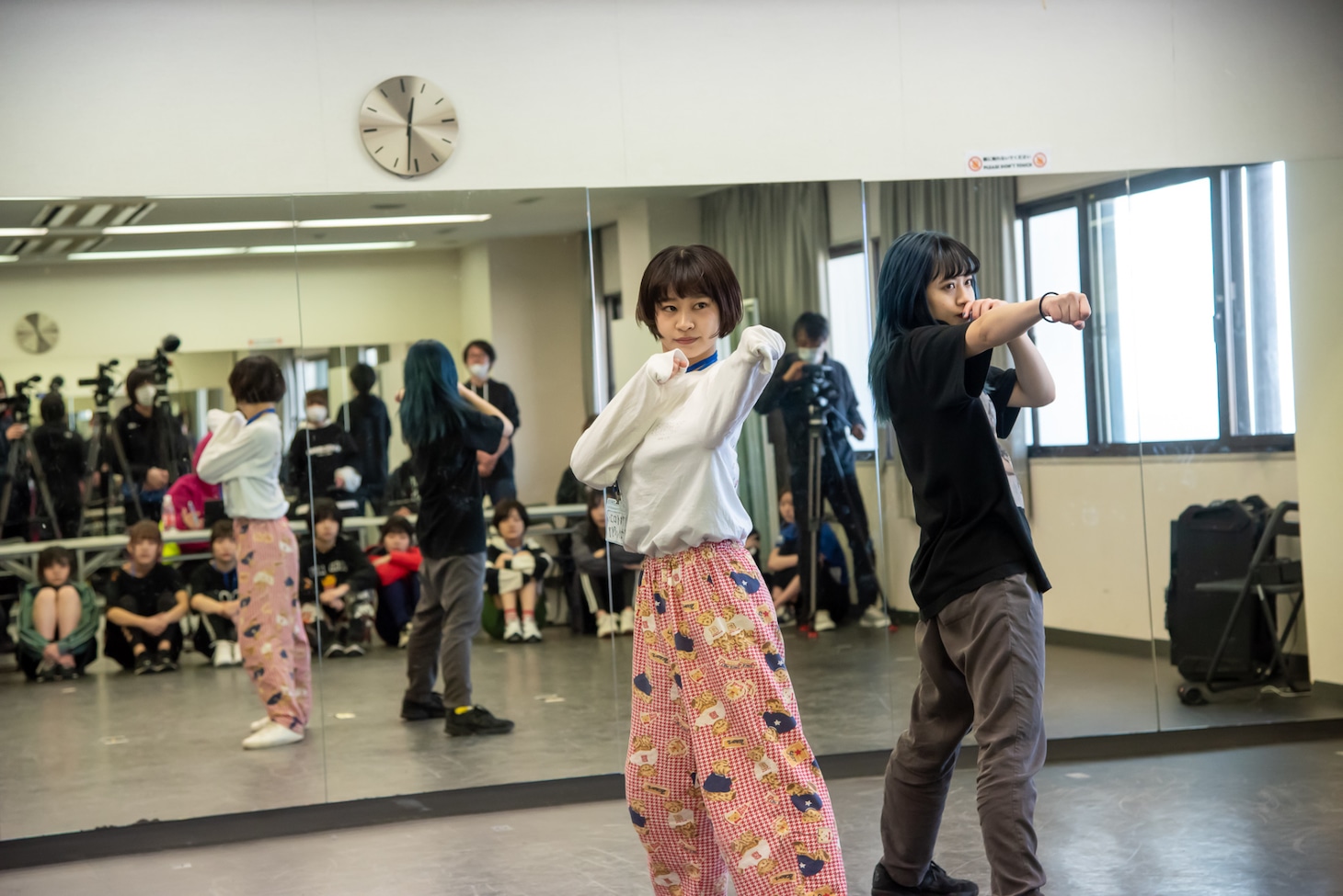 アオイロコ・カンパイア、MiDORiKO EMPiRE（EMPiRE）。